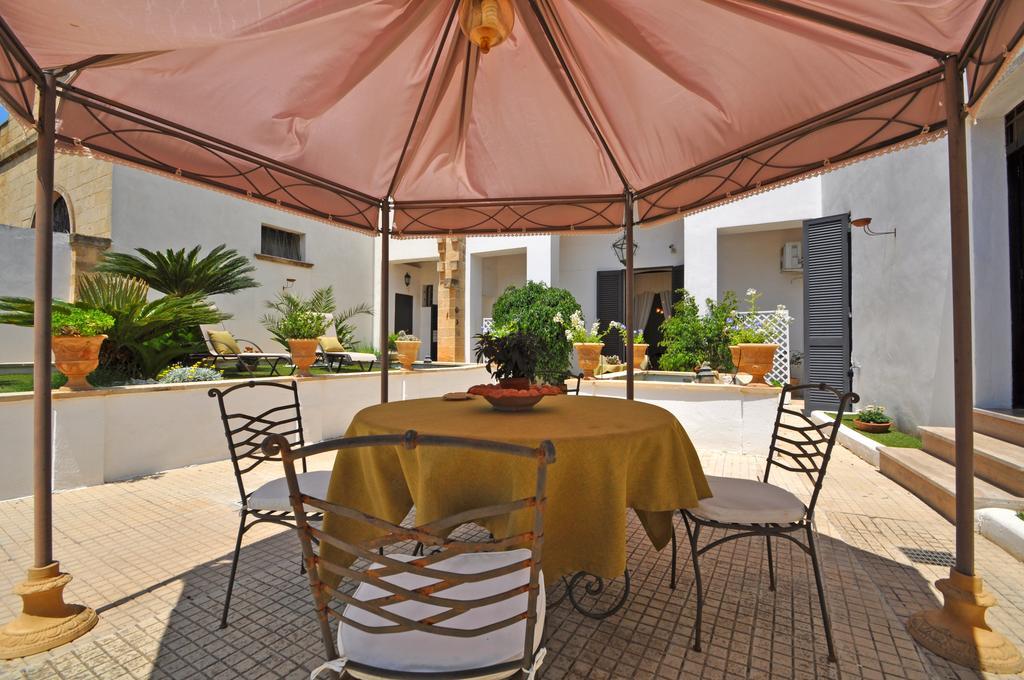 Melissano Palazzo De Donatis B&B מראה חיצוני תמונה